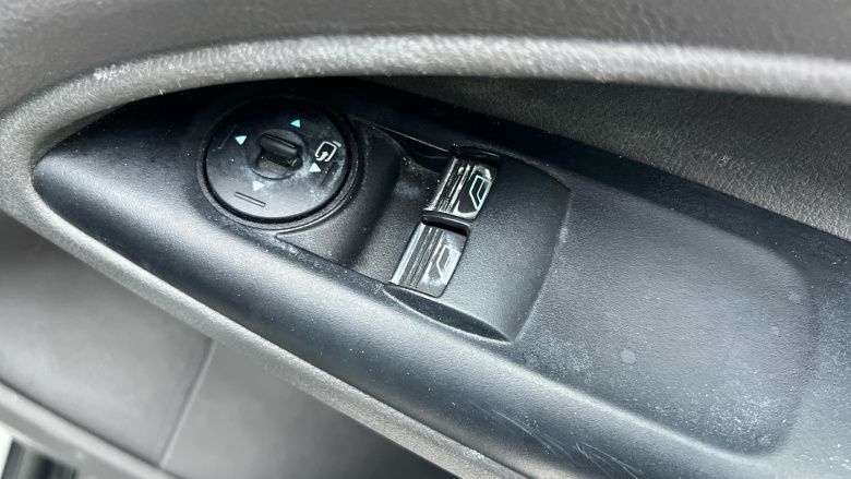 Ford Transit Connect 250 L2 Diesel 1.5 EcoBlue 100ps Limited Van Powershift